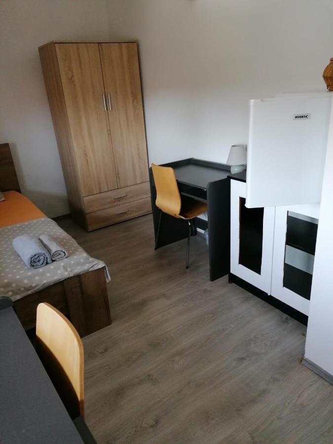 Sunflower Accommodation Ljubljana Exterior photo